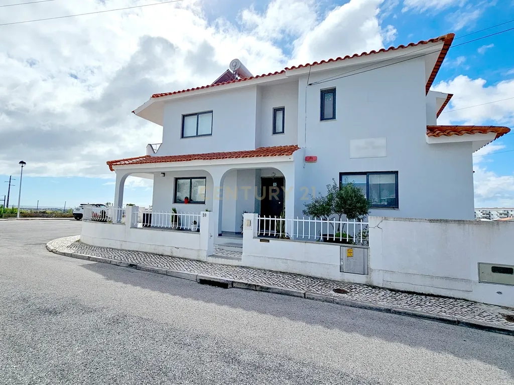 Oportunidade Única! Moradia com Afetação a Serviços, a Funcionar como Lar de Idosos Licenciado em Porto Salvo, Oeiras - Moradia + Trespasse - Image 7
